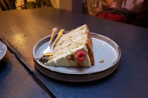 Truly Scrumptious Designer Cakes photo 2