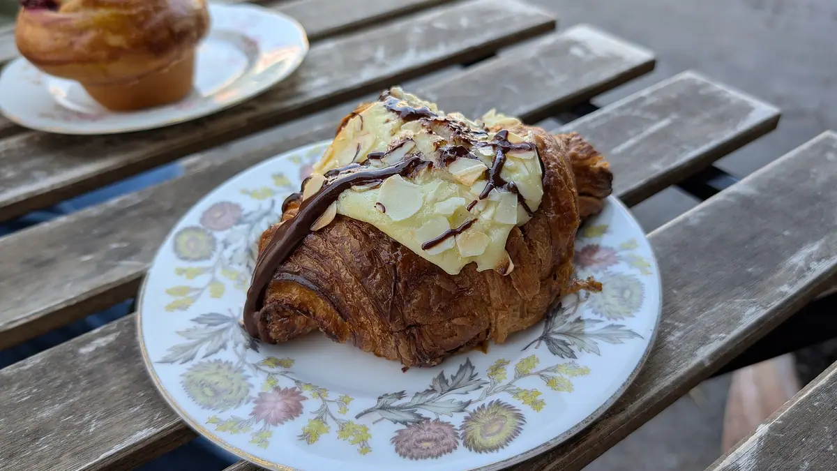 Truly Scrumptious Designer Cakes – patisserie in Preston, Linlithgow